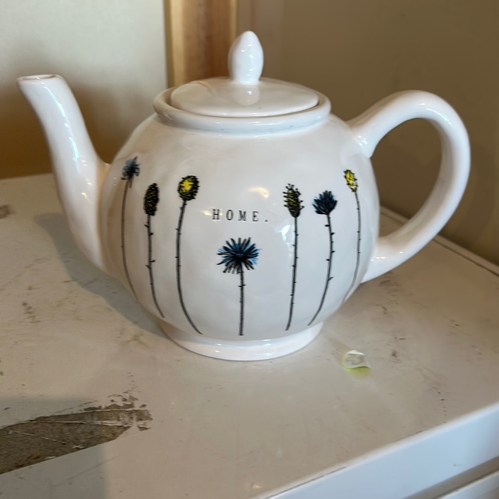 Rea Dunn home tea pot